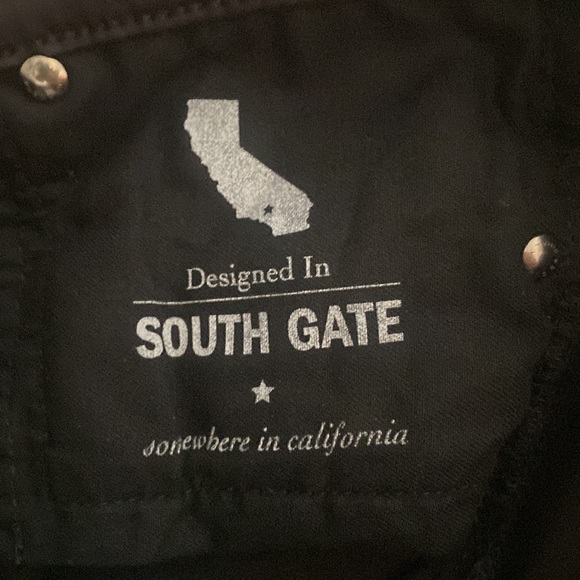 Adrian Goldschmied The Stilt Jeans in cigarette leg. Size 28R. - Picture 4 of 6